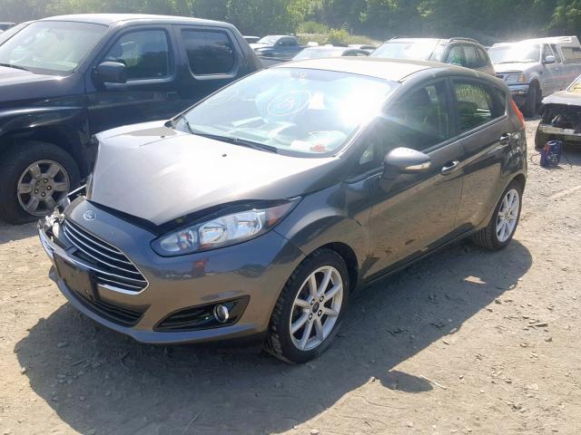 3FADP4EJ3FM225563 - 2015 FORD FIESTA SE GRAY photo 2