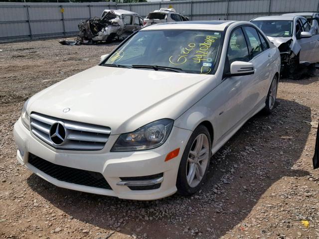 WDDGF4HB6CA640745 - 2012 MERCEDES-BENZ C 250 WHITE photo 2