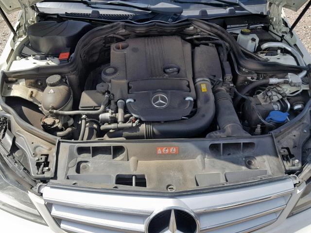 WDDGF4HB6CA640745 - 2012 MERCEDES-BENZ C 250 WHITE photo 7