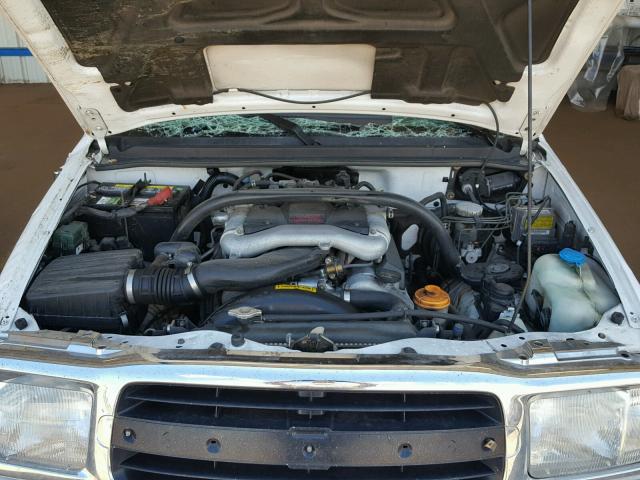 2CNBJ634926941315 - 2002 CHEVROLET TRACKER LT WHITE photo 7