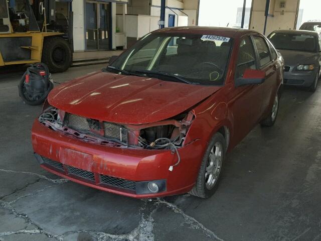 1FAHP36N39W260847 - 2009 FORD FOCUS SES RED photo 2