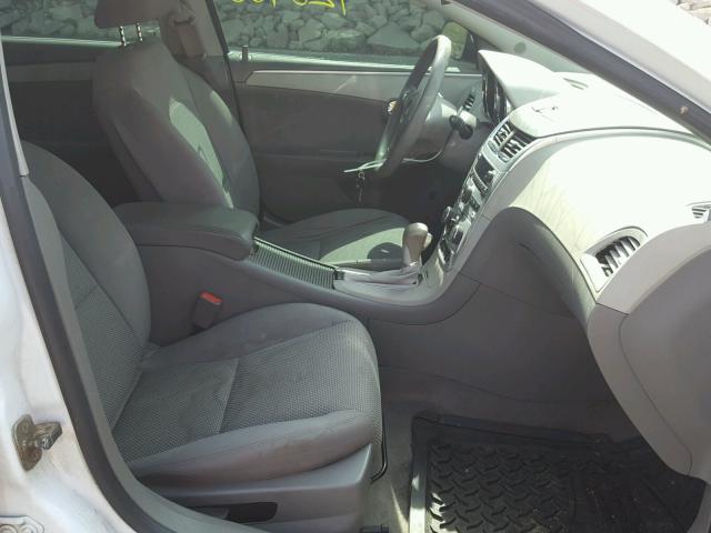 1G1ZC5EU3CF168667 - 2012 CHEVROLET MALIBU 1LT WHITE photo 5