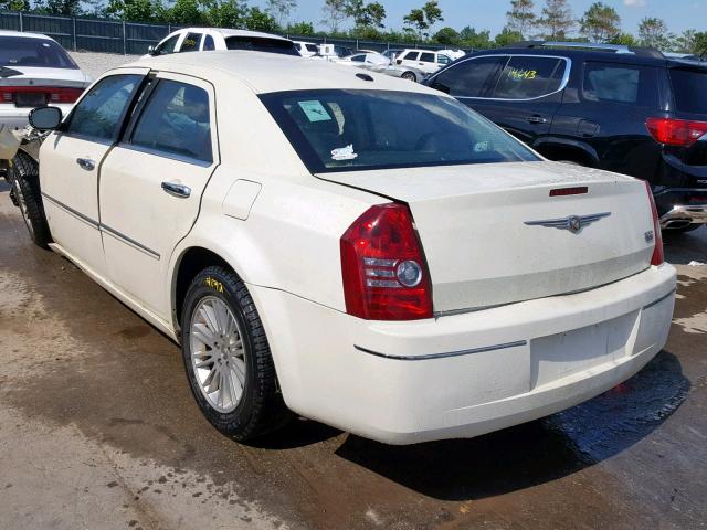 2C3CA5CV7AH246625 - 2010 CHRYSLER 300 TOURIN YELLOW photo 3