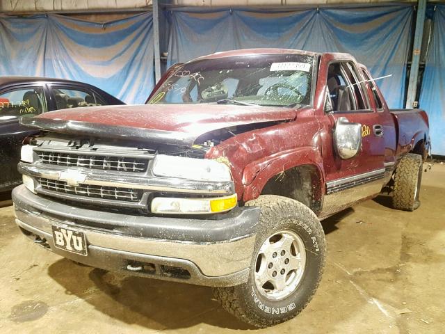 2GCEK19T721220018 - 2002 CHEVROLET SILVERADO RED photo 2