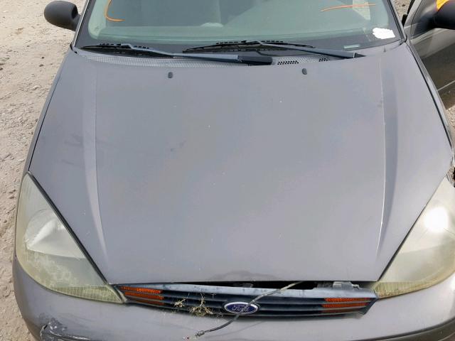 3FAFP31333R104461 - 2003 FORD FOCUS ZX3 GRAY photo 7