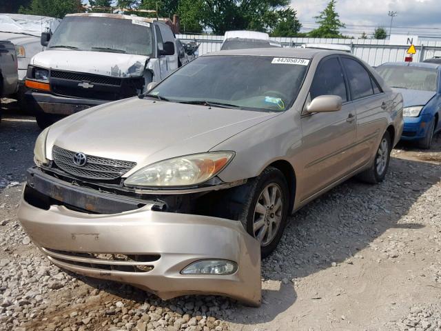 4T1BF30K24U063931 - 2004 TOYOTA CAMRY LE GOLD photo 2