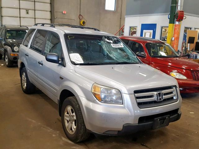 2HKYF18136H547585 - 2006 HONDA PILOT LX SILVER photo 1