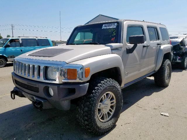 5GTDN136568218981 - 2006 HUMMER H3 BEIGE photo 2