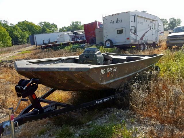 RGR94859J718 - 2017 LAND ROVER BOAT GREEN photo 2