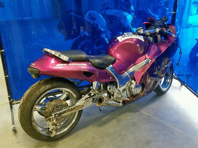 JS1GW71A422101587 - 2002 SUZUKI GSX1300 R PURPLE photo 4