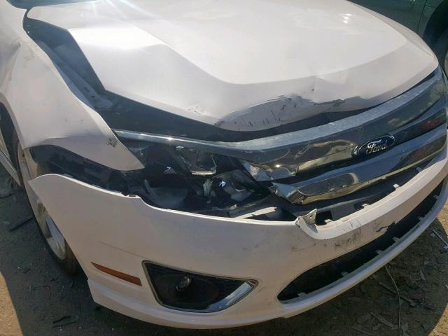 3FAHP0DC3CR268540 - 2012 FORD FUSION SPO WHITE photo 9