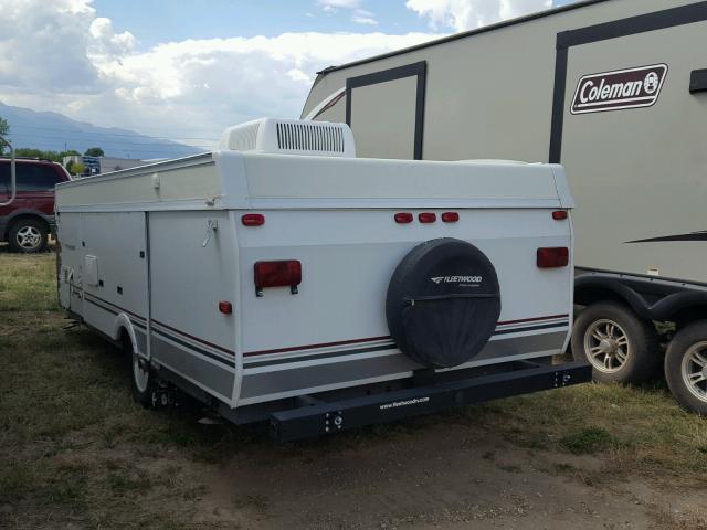 4CG633H1377295467 - 2007 FLEETWOOD HIGHLANDER WHITE photo 3