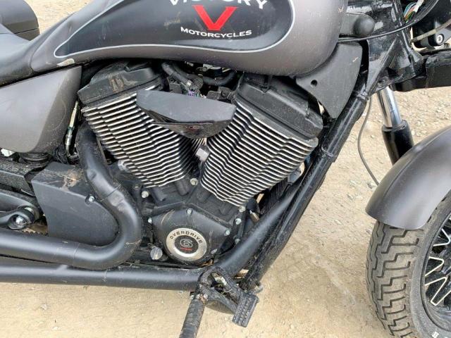 5VPLB36N2F3041735 - 2015 VICTORY MOTORCYCLES GUNNER BLACK photo 7