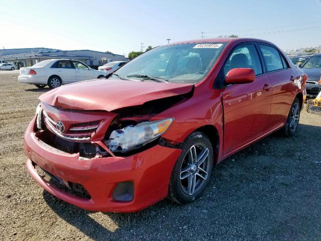 2T1BU4EE2DC939266 - 2013 TOYOTA COROLLA BA RED photo 2