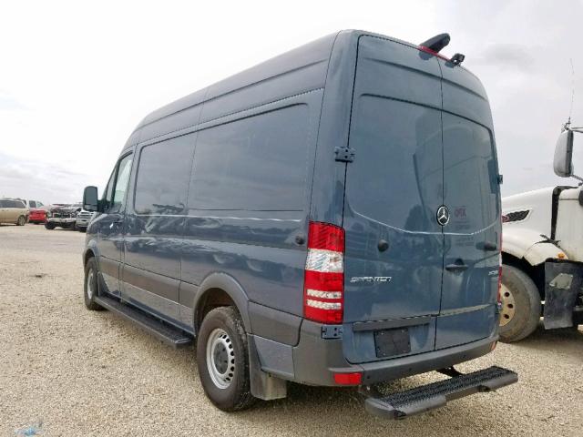 WD3PE7CD1JP638851 - 2018 FREIGHTLINER SPRINTER 2 GRAY photo 3