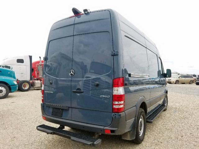 WD3PE7CD1JP638851 - 2018 FREIGHTLINER SPRINTER 2 GRAY photo 4