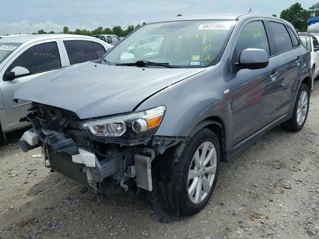 4A4AR3AU6FE024837 - 2015 MITSUBISHI OUTLANDER GRAY photo 2