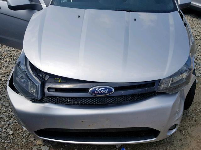 1FAHP3GN5AW117448 - 2010 FORD FOCUS SES SILVER photo 7