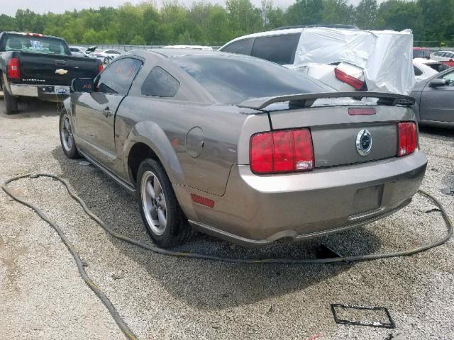 1ZVFT82H255141811 - 2005 FORD MUSTANG GT GREEN photo 3