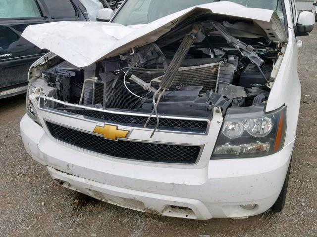 3GNFK16327G129995 - 2007 CHEVROLET SUBURBAN K WHITE photo 9