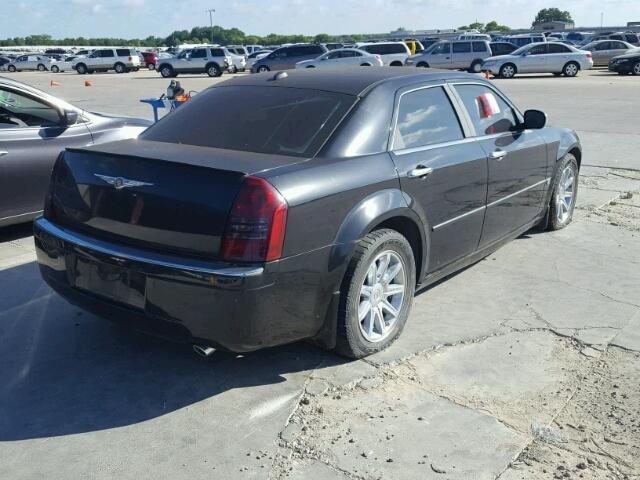 2C3LA63H46H189596 - 2006 CHRYSLER 300C BLACK photo 4