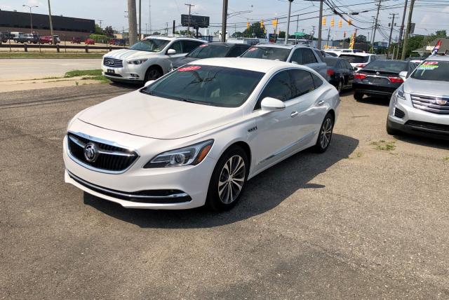 1G4ZN5SS2HU176018 - 2017 BUICK LACROSSE P WHITE photo 2