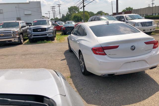 1G4ZN5SS2HU176018 - 2017 BUICK LACROSSE P WHITE photo 3