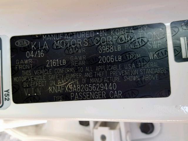 KNAFX5A82G5629440 - 2016 KIA FORTE EX WHITE photo 10