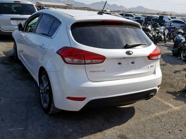 KNAFX5A82G5629440 - 2016 KIA FORTE EX WHITE photo 3