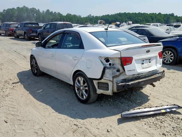 KNAFU4A22C5579535 - 2012 KIA FORTE EX WHITE photo 3