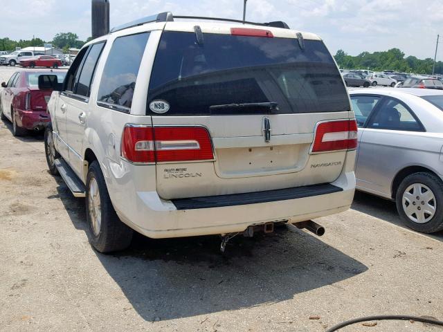 5LMFU28578LJ11867 - 2008 LINCOLN NAVIGATOR WHITE photo 3