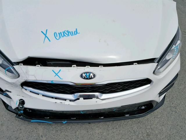 3KPF34AD1KE011688 - 2019 KIA FORTE GT L WHITE photo 7