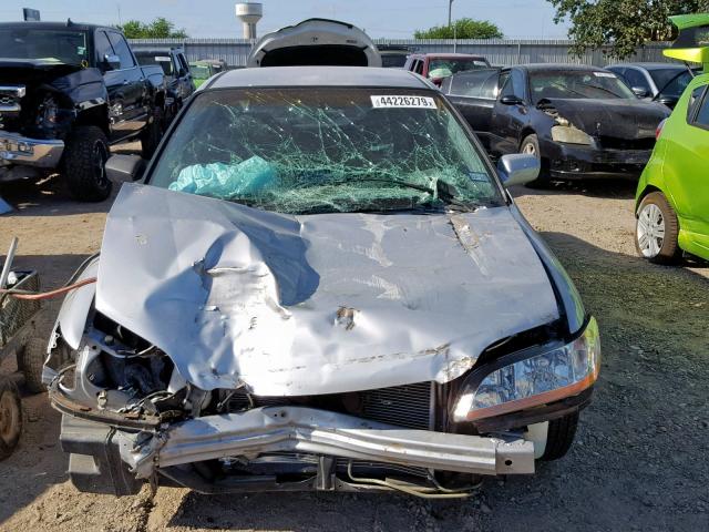 1HGCG5541WA231298 - 1998 HONDA ACCORD LX SILVER photo 7