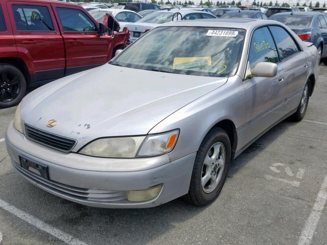 JT8BF28G9X5062304 - 1999 LEXUS ES 300 TAN photo 2