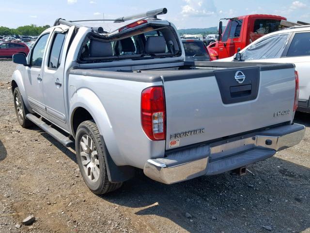 1N6AD0EV1AC439508 - 2010 NISSAN FRONTIER C SILVER photo 3