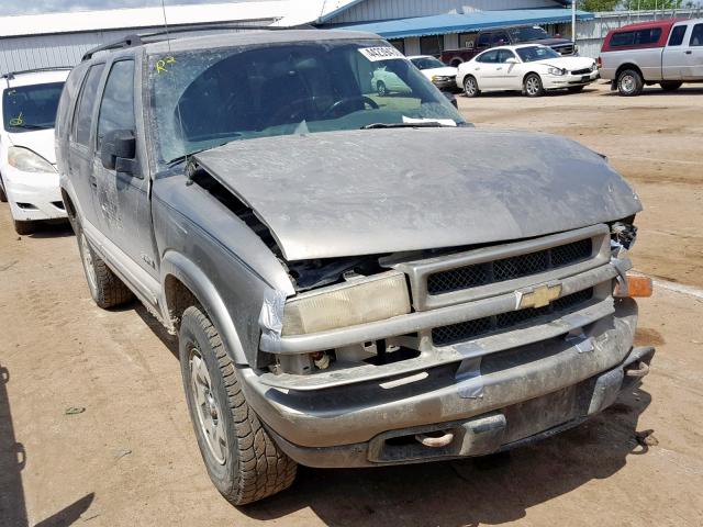 1GNDT13X94K111414 - 2004 CHEVROLET BLAZER GRAY photo 1