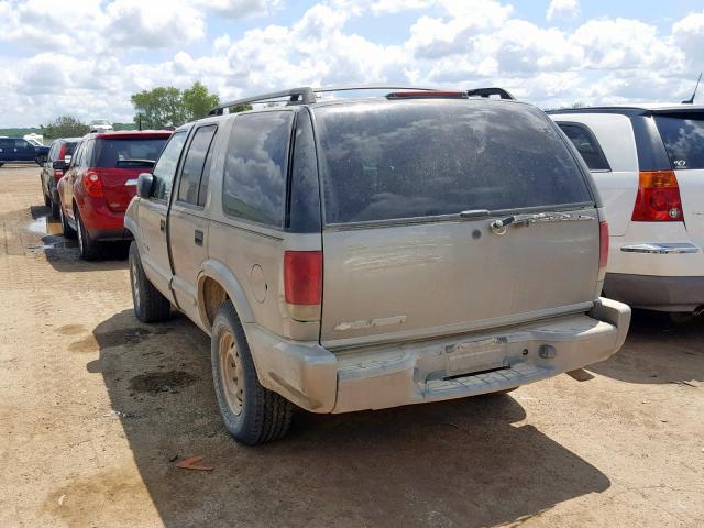 1GNDT13X94K111414 - 2004 CHEVROLET BLAZER GRAY photo 3