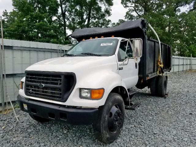 3FDNF6582YMA65751 - 2000 FORD F650 SUPER WHITE photo 2