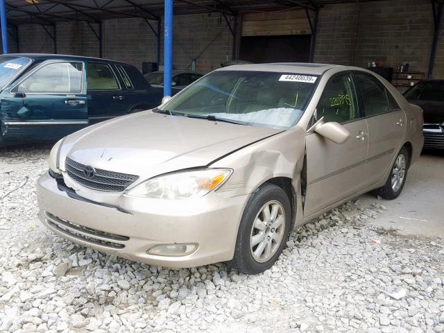 4T1BE30K74U307527 - 2004 TOYOTA CAMRY LE GOLD photo 2
