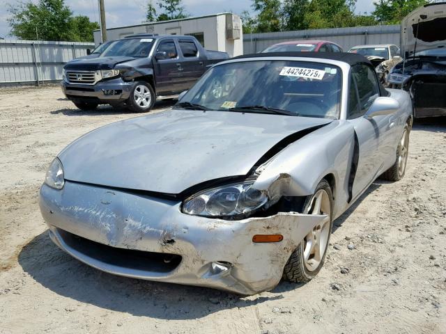 JM1NB353520230351 - 2002 MAZDA MX-5 MIATA SILVER photo 2