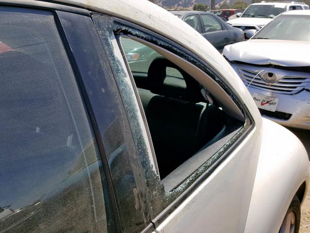 3VWCC21C0YM426611 - 2000 VOLKSWAGEN NEW BEETLE თეთრი ფოტო 9