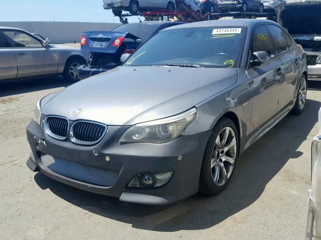 WBANW53508CT49966 - 2008 BMW 550 I GRAY photo 2