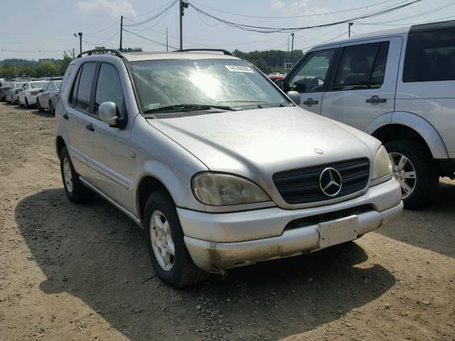 4JGAB54E91A274290 - 2001 MERCEDES-BENZ ML 320 SILVER photo 1