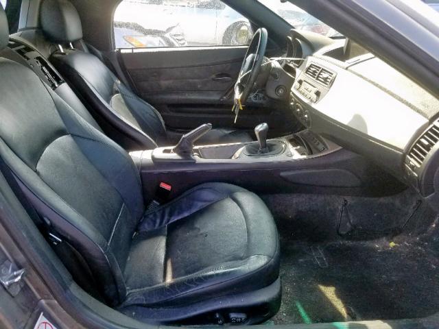 4USBT53423LT22082 - 2003 BMW Z4 3.0 SILVER photo 5