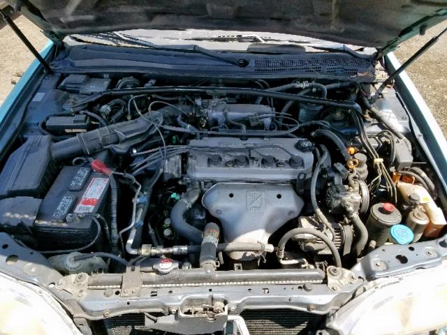 19UYA1252VL014746 - 1997 ACURA 2.2CL BLUE photo 7