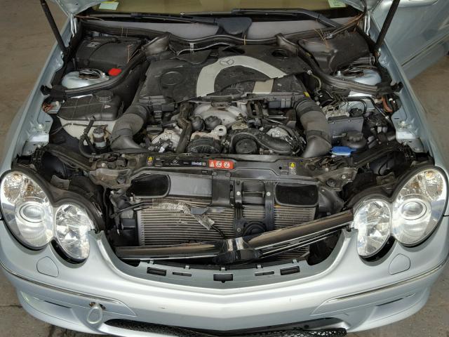 WDBTK72F18F246385 - 2008 MERCEDES-BENZ CLK 550 SILVER photo 7