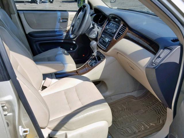 JTEHF21A830112629 - 2003 TOYOTA HIGHLANDER TAN photo 5