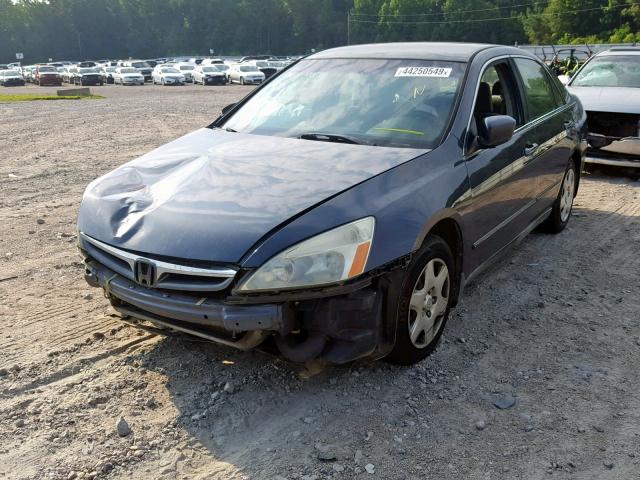 1HGCM56497A099951 - 2007 HONDA ACCORD LX GRAY photo 2