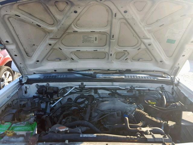 1N6ED27Y91C403747 - 2001 NISSAN FRONTIER C WHITE photo 7