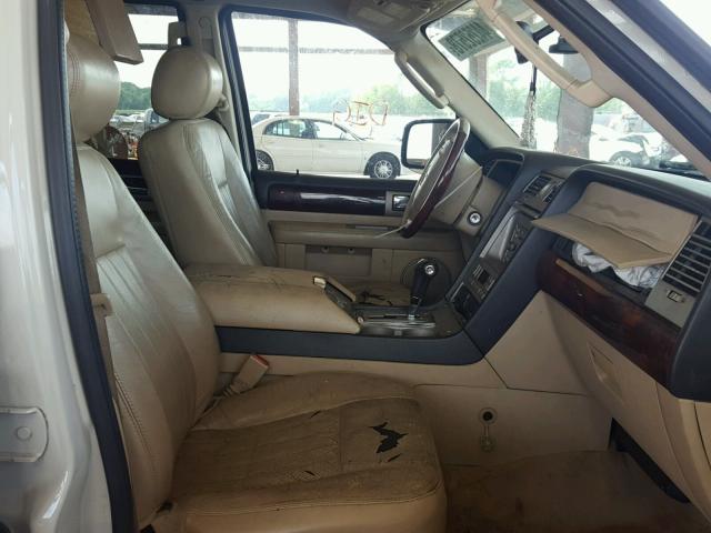 5LMFU27525LJ13958 - 2005 LINCOLN NAVIGATOR 白色 照片 5
